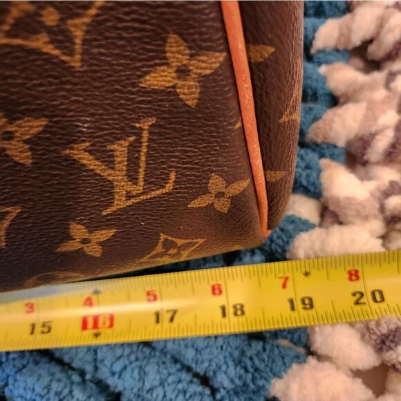 Louis Vuitton Keepall Vintage Travel Bag - Picture 14 of 15